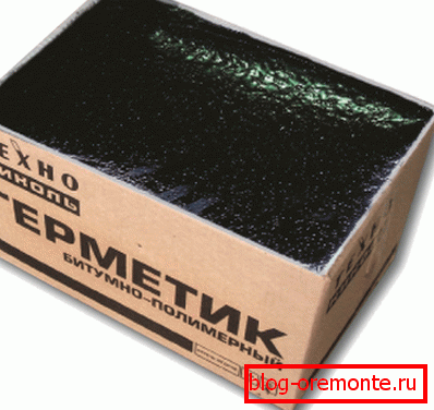 Asfaltový tmel pro utěsnění prasklin