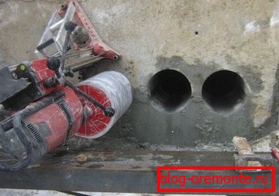 Beton se skleněnými vlákny je mnohem snazší. Beton se skleněnými vlákny je mnohem snazší.