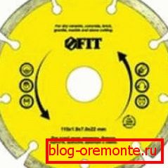 Vložte disk ve směru šipky. Vložte disk ve směru šipky.