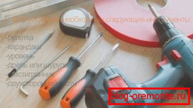Instalační nástroje dveře v interiéru