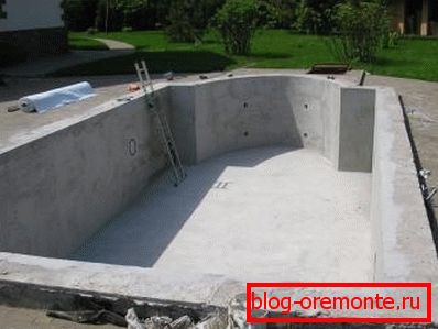 Fotografie betonového bazénu Fotografie betonového bazénu