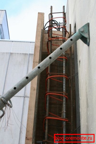 Foto topný kabel v bednění