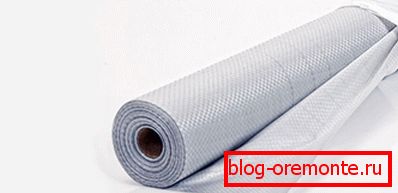 Membrána s bariérou proti vodním parám