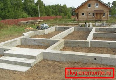 Připravená základna na plnicí pásky Připravená základna na plnicí pásky