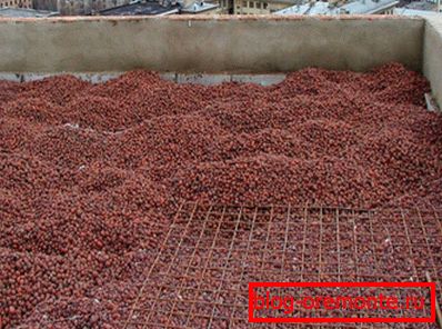 Použití jílového betonu během betonování pomůže vytvořit pohodlí Použití jílového betonu během betonování pomůže vytvořit pohodlí