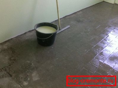 Použití všech materiálů na bázi cementu je nejlépe kombinováno s základním nátěrem. Použití všech materiálů na bázi cementu je nejlépe kombinováno s základním nátěrem.
