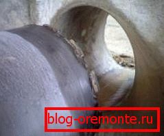 Pomocí řezacího nástroje s diamantovými vložkami nebo postřikem můžete získat perfektně vyrovnaný a správný otvor Pomocí řezacího nástroje s diamantovými vložkami nebo postřikem můžete získat perfektně vyrovnaný a správný otvor