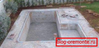 Beton může vytvářet bazény naprosto libovolné velikosti a tvaru, což je nespornou výhodou. Beton může vytvářet bazény naprosto libovolné velikosti a tvaru, což je nespornou výhodou.
