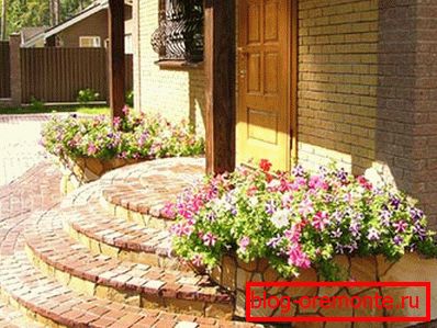 Lůžka pro ročníky vestavěné do veranda Lůžka pro ročníky vestavěné do veranda