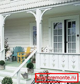 veranda vyřezávaná