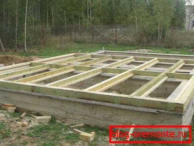 Podlahové zahloubení - nosníky s kraniálními tyčemi Podlahové zahloubení - nosníky s kraniálními tyčemi