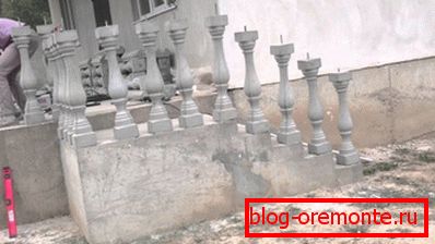 Je lepší nainstalovat všechny sloupce okamžitě, protože v každém případě musíte počkat na to, aby roztok zmrazil