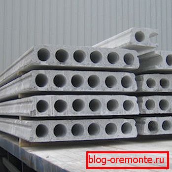 Amatérská fotografie betonových výrobků, které se nejčastěji používají k vytvoření podlah mezi podlažími Amatérská fotografie betonových výrobků, které se nejčastěji používají k vytvoření podlah mezi podlažími