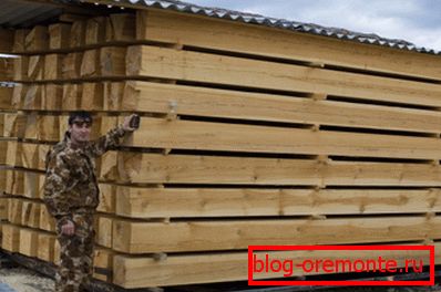 Amatérská fotografie, která ukazuje správné ukládání materiálu a z čehož lze pochopit, že bude obtížné vypočítat objem těchto výrobků Amatérská fotografie, která ukazuje správné ukládání materiálu a z čehož lze pochopit, že bude obtížné vypočítat objem těchto výrobků