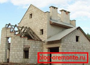 Mnoho lidí si tuto možnost zvolí jako hlavní materiál pro výstavbu domu Mnoho lidí si tuto možnost zvolí jako hlavní materiál pro výstavbu domu