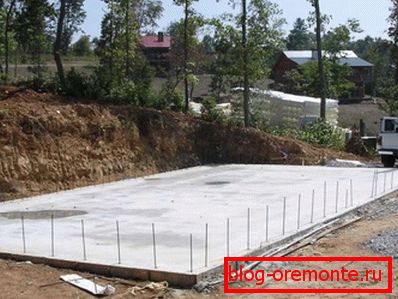 Monolitická železobetonová deska Monolitická železobetonová deska