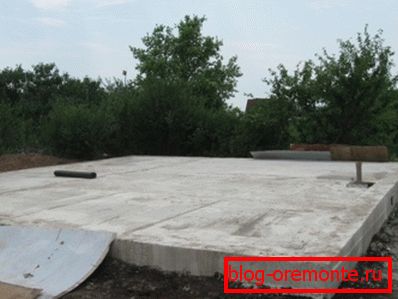 Monolitická nadace Monolitická nadace