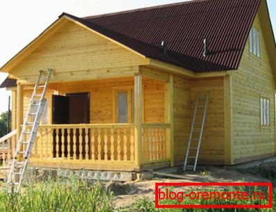 Ve fotce - dům s podkroví z baru 9x9 Ve fotce - dům s podkroví z baru 9x9