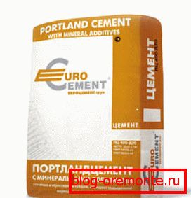 V foto - portlandském cementu v kontejneru V foto - portlandském cementu v kontejneru
