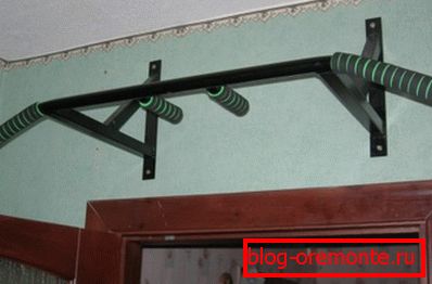 Naddverný vodorovný pruh Naddverný vodorovný pruh