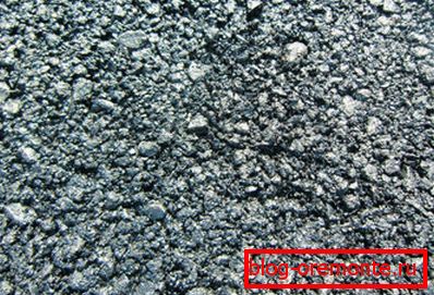Hrubý asfaltový beton je spolehlivou spodní vrstvou vozovky.