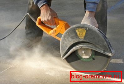 Řezné švy v betonovém mlýně Řezné švy v betonovém mlýně