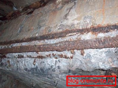 Porušení technologie a zvýšené zatížení mohou rychle vést k politování stavu i těch nejtrvanlivějších materiálů Porušení technologie a zvýšené zatížení mohou rychle vést k politování stavu i těch nejtrvanlivějších materiálů