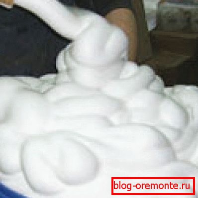Jednotná hustá pěna - znamení kvalitního materiálu Jednotná hustá pěna - znamení kvalitního materiálu