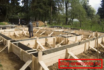 Bednění pro grilování, které bude na zemi Bednění pro grilování, které bude na zemi