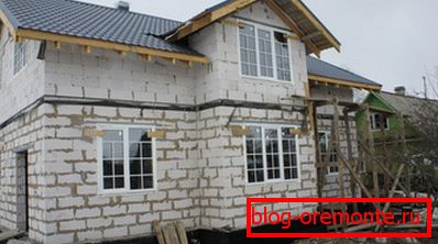 Zvláštní struktura stavebního materiálu velmi určuje jeho provozní vlastnosti. Zvláštní struktura stavebního materiálu velmi určuje jeho provozní vlastnosti.