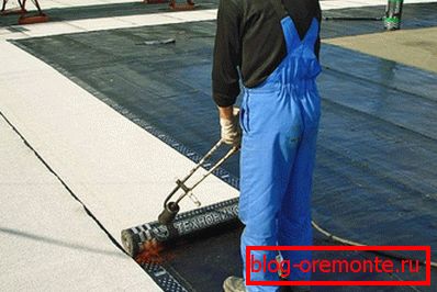 Vlastnosti střechy pomocí střešního materiálu
