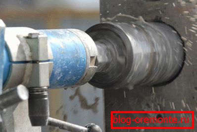 Kompatibilita a pružnost umožňuje použití diamantových vrtů v betonu geopolymerního typu Kompatibilita a pružnost umožňuje použití diamantových vrtů v betonu geopolymerního typu