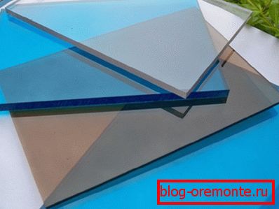 Monolitický polykarbonát Monolitický polykarbonát