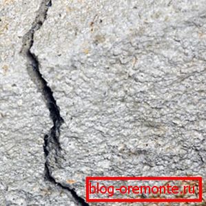 Při optimálních hodnotách pevnosti se materiál nerozkládá.