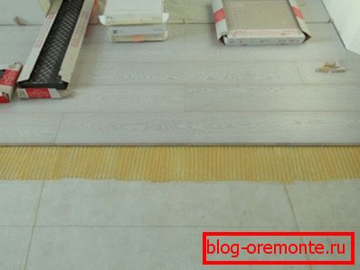 Lepení desek na betonovou podlahu Lepení desek na betonovou podlahu
