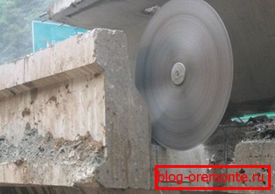 Princip rozřezávání betonových výrobků pomocí diamantových kruhů Princip rozřezávání betonových výrobků pomocí diamantových kruhů