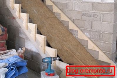 Proces montáže bednění
