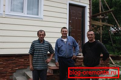 Proces je dokončen instalací dekorativních a doplňkových prvků. Proces je dokončen instalací dekorativních a doplňkových prvků.