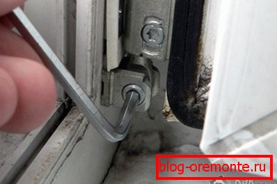 Opravy plastových dveří: nastavení verandy Opravy plastových dveří: nastavení verandy