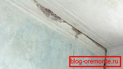 Na křižovatce stropu a zdi Na křižovatce stropu a zdi