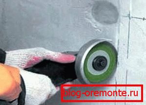Řezání železobetonových diamantových kruhů prováděných 