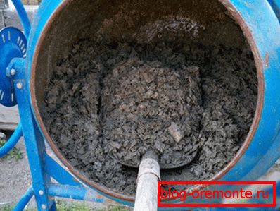 Míchání komponent v betonovém mixéru Míchání komponent v betonovém mixéru