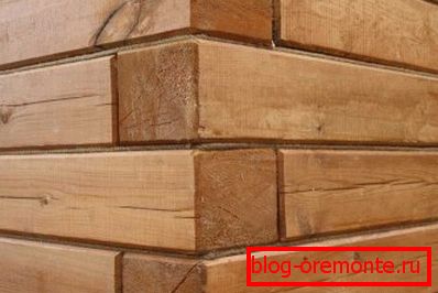Židle s hoblovaným dřevem s izolací švu Židle s hoblovaným dřevem s izolací švu