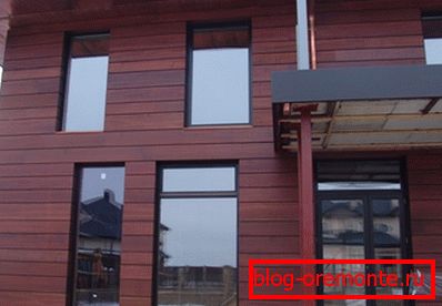 Materiál stylizovaný na modřín není horší než přirozený log v jeho kráse a trvanlivosti. Materiál stylizovaný na modřín není horší než přirozený log v jeho kráse a trvanlivosti.