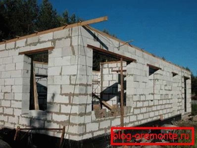 Výstavba domu z pórobetonu Výstavba domu z pórobetonu