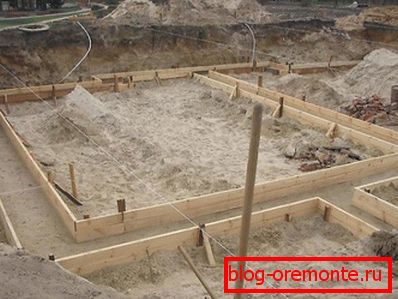 Vytvoření nadace je důležitým postupem, jehož kvalita závisí na celém následujícím konstrukčním procesu. Vytvoření nadace je důležitým postupem, jehož kvalita závisí na celém následujícím konstrukčním procesu.