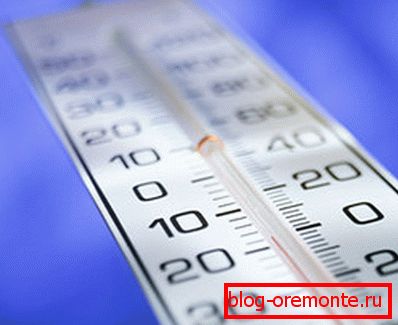 Teplota betonování je důležitým parametrem pro normální průběh reakce vytvrzování směsi. Teplota betonování je důležitým parametrem pro normální průběh reakce vytvrzování směsi.