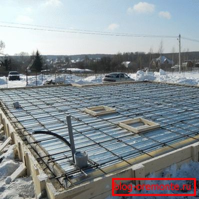 Umístěte výztuž před nalitím Umístěte výztuž před nalitím