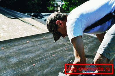 Kovový krytý materiál
