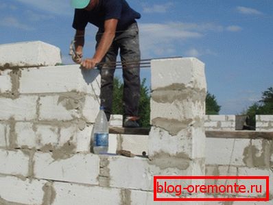 Posilování okenních otvorů Posilování okenních otvorů
